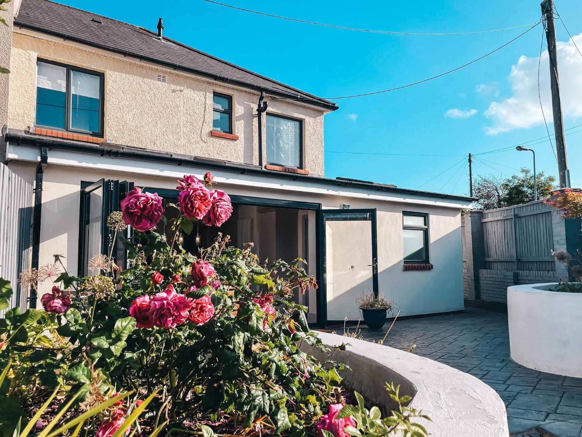 Ty Fry Gardens Villa Cardiff Exterior photo